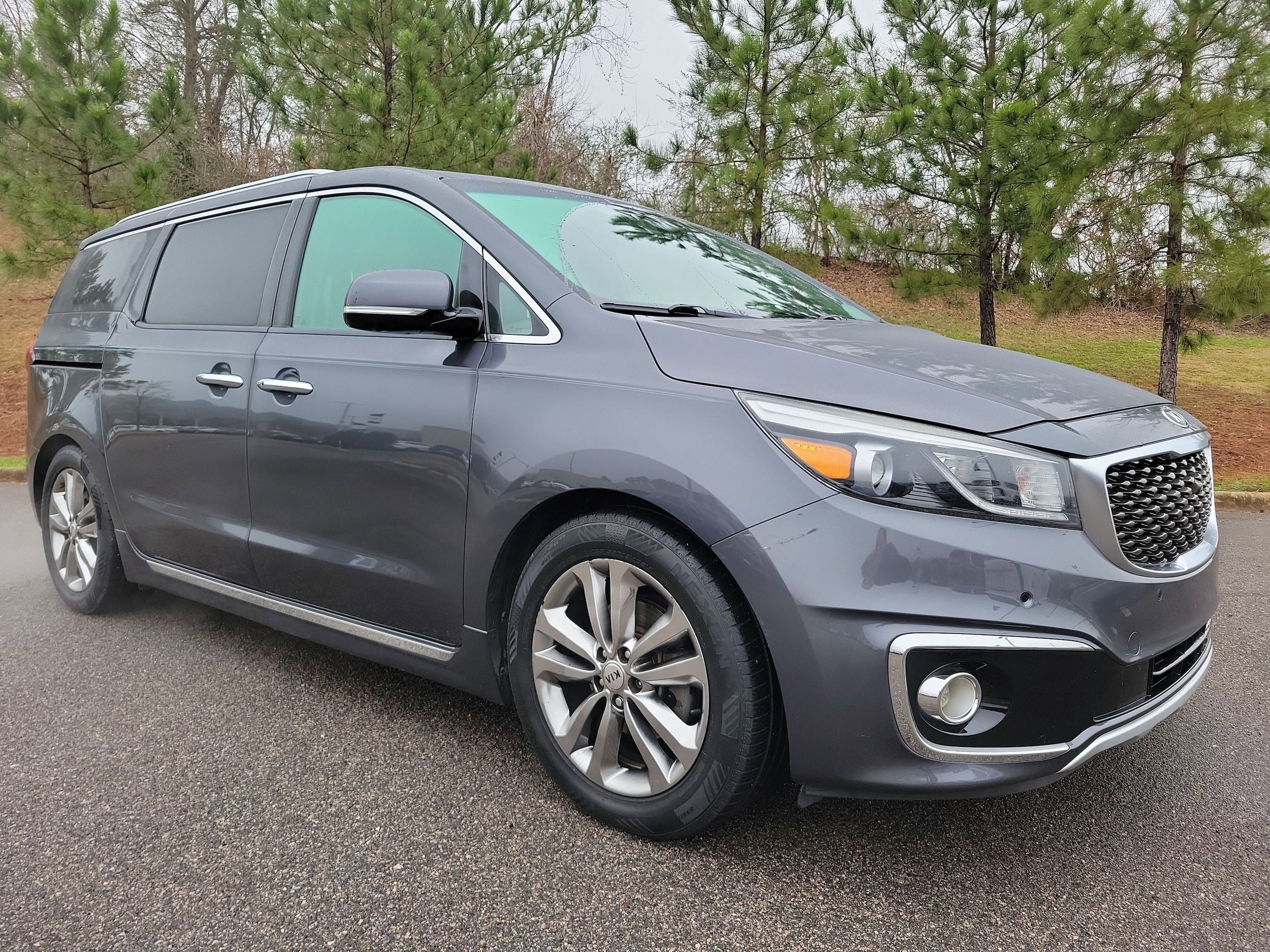 2016 Kia Sedona SX Limited's photo