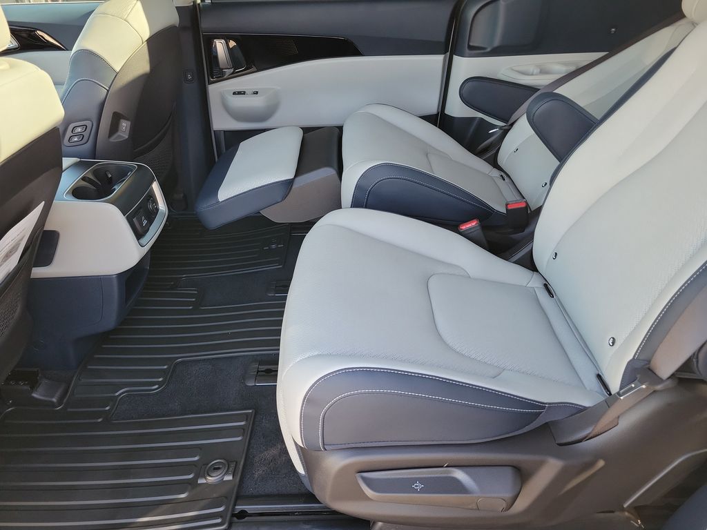 2026 Kia Carnival SX Prestige - Photo 12