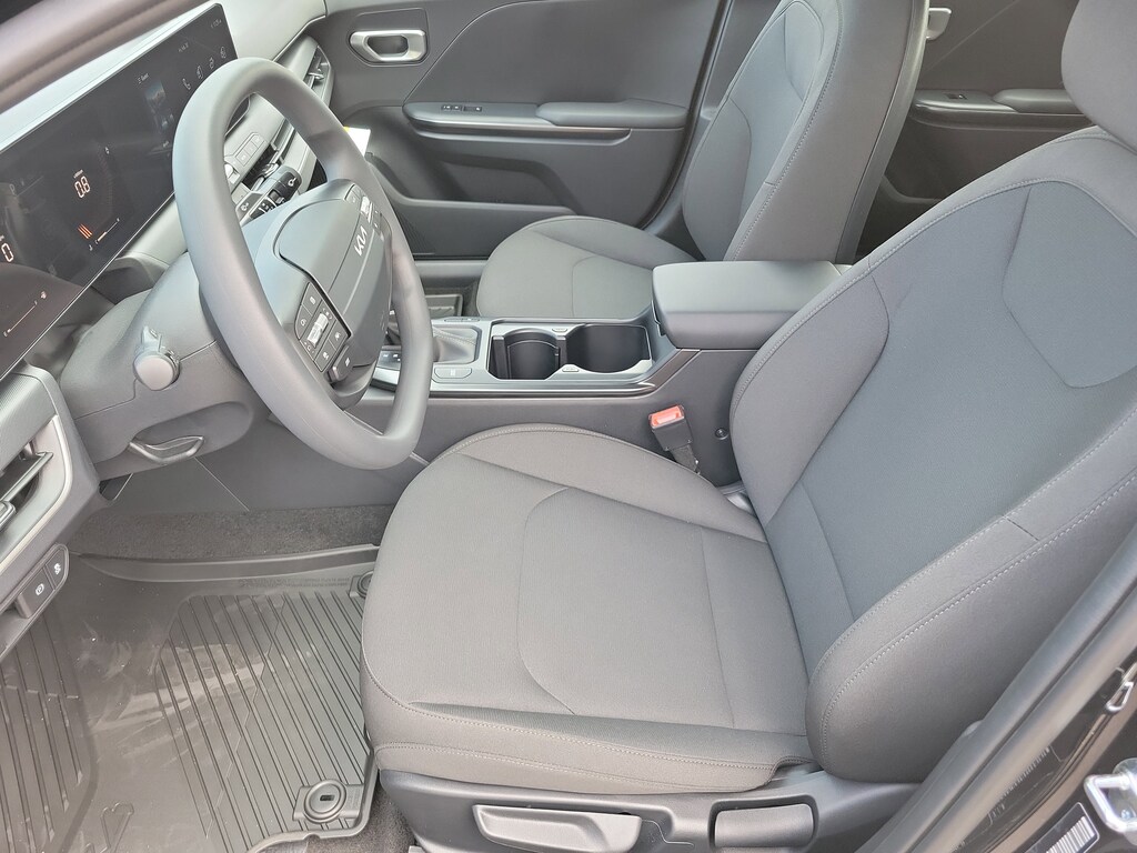 New 2026 Kia K4 LXS Sedan