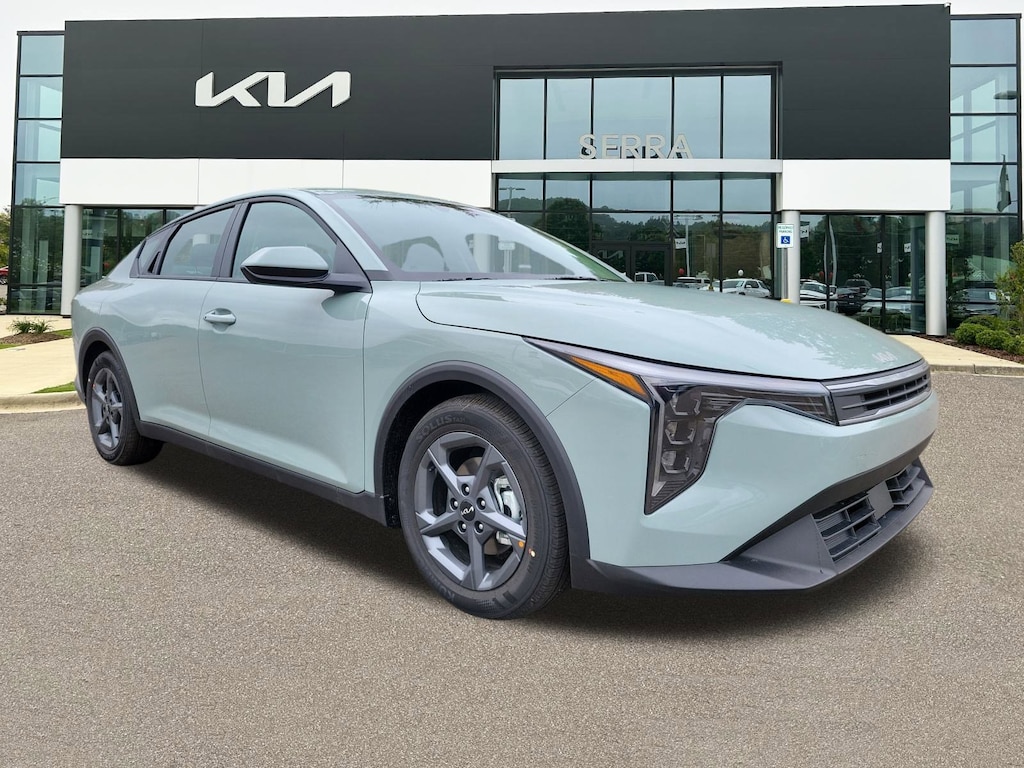 New 2025 Kia K4 LXS Sedan