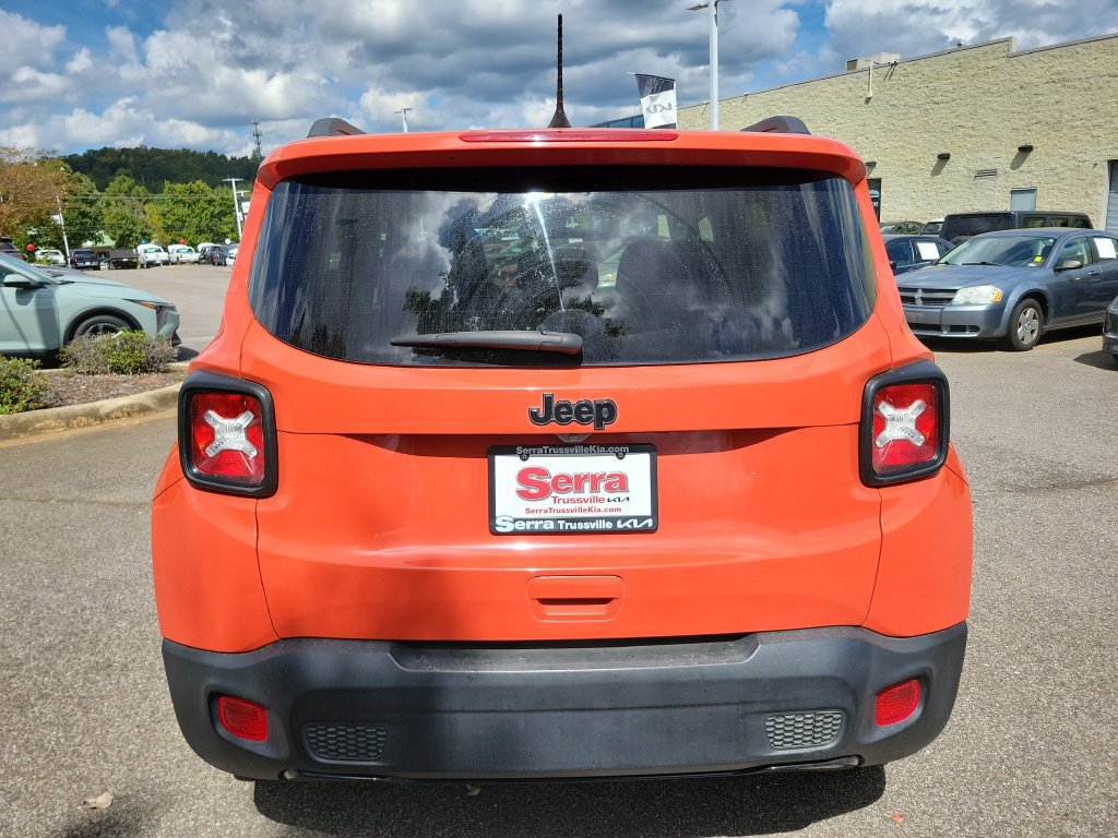 Used 2020 Jeep Renegade Latitude FWD SUV