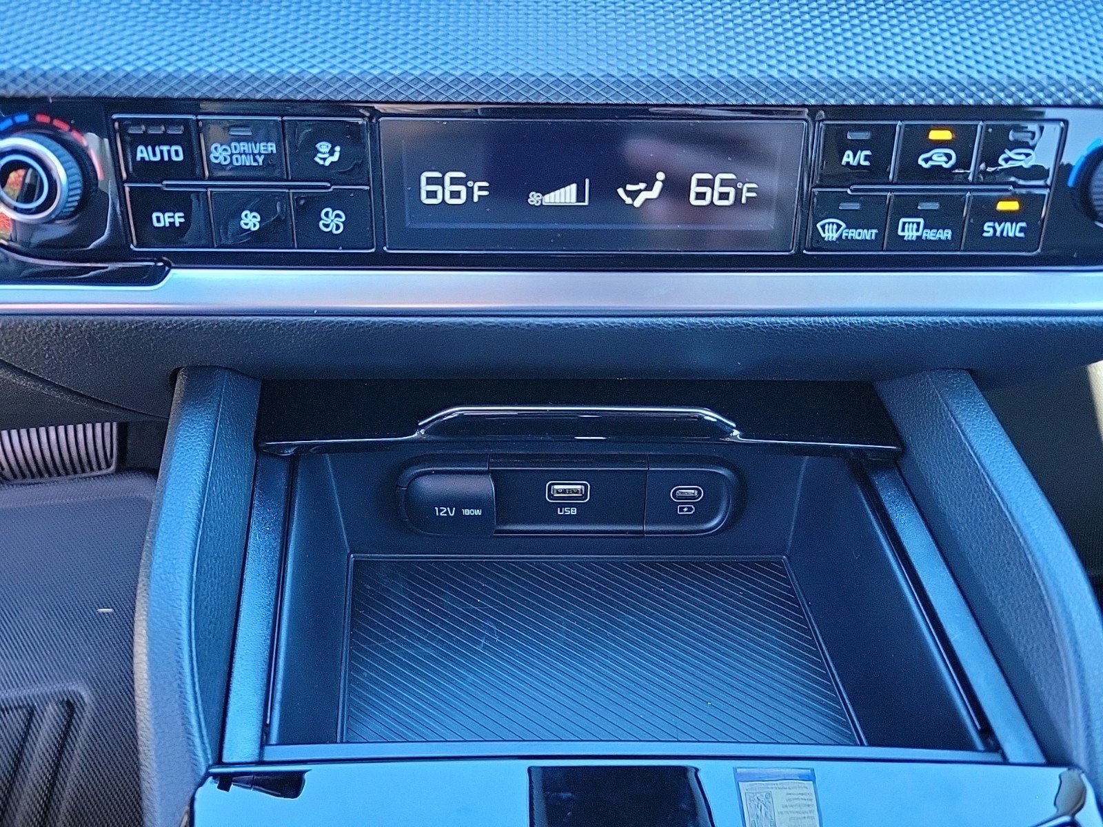 2025 Kia Sportage LX Hybrid - Photo 10