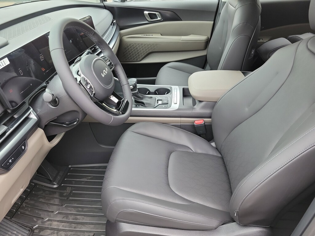 New 2025 Kia Carnival LXS Van Passenger Van