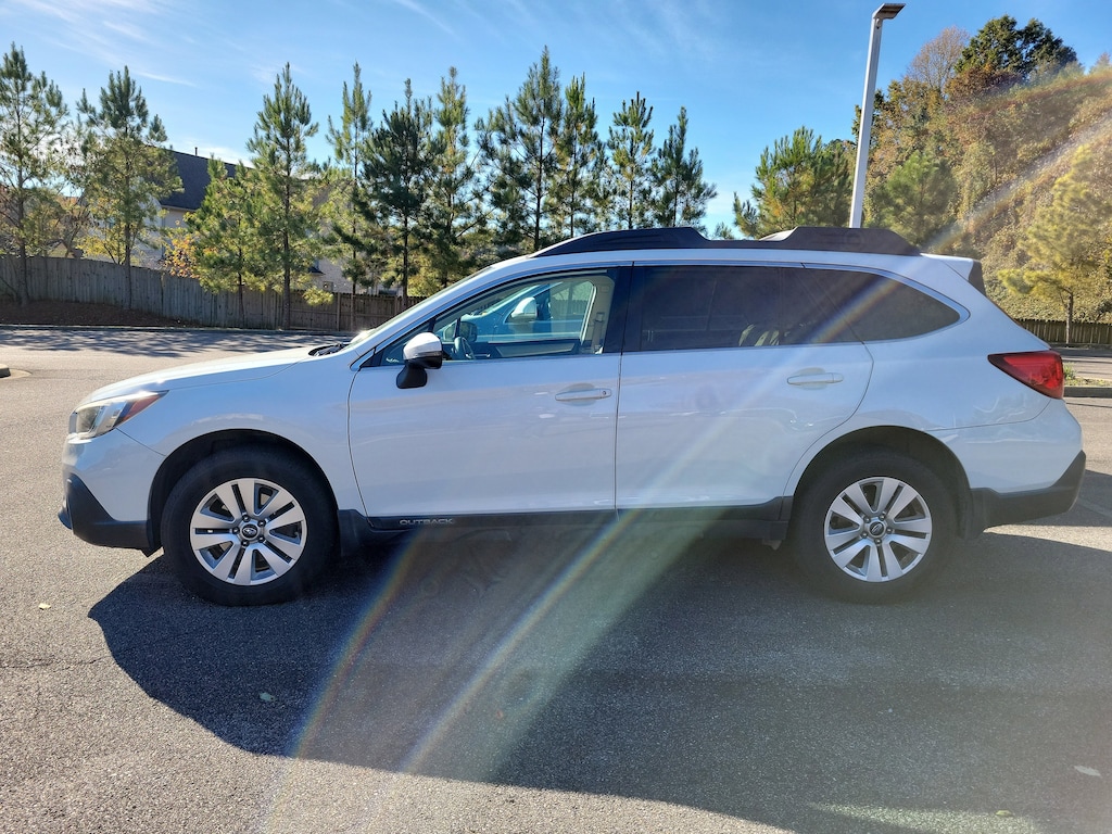 Used 2018 Subaru Outback 2.5i Premium with SUV