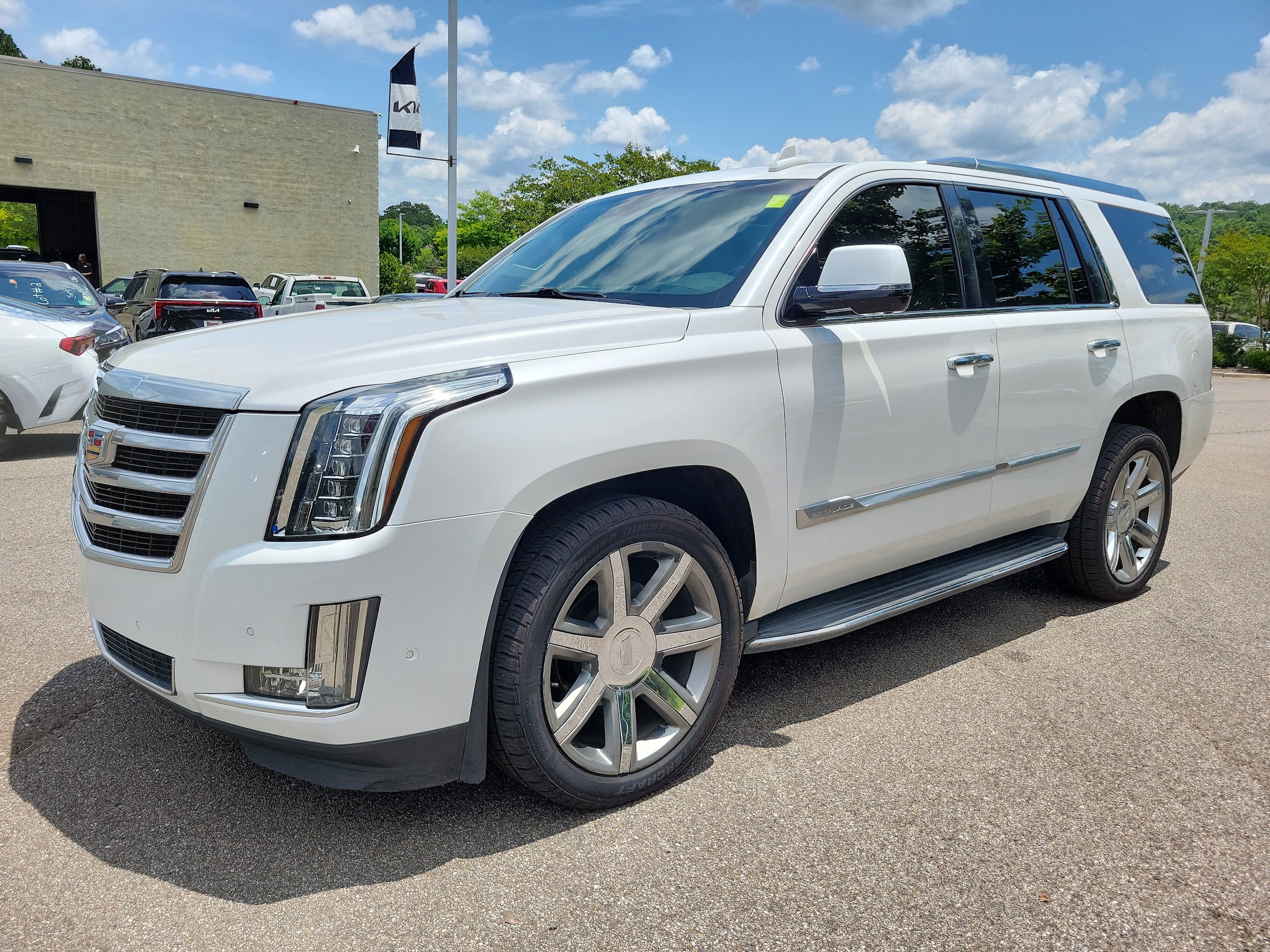 2018 Cadillac Escalade AWD Luxury's photo