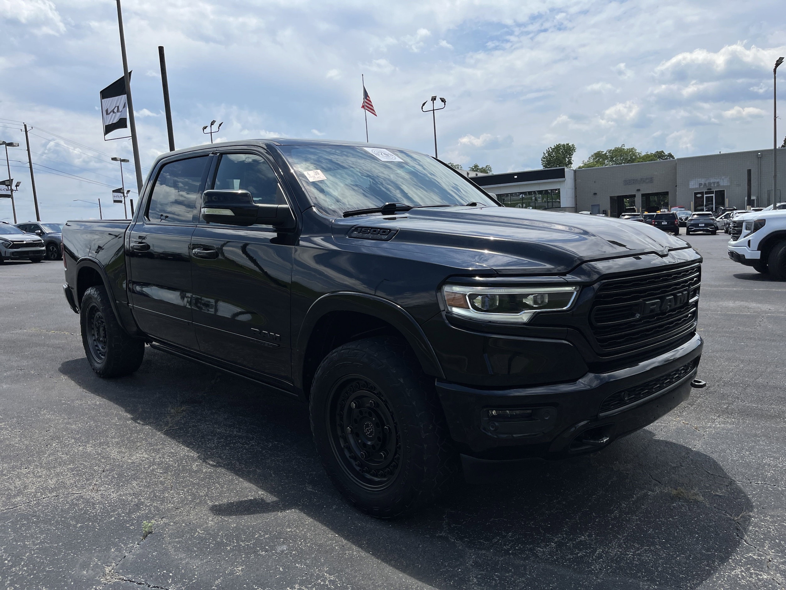 2019 RAM Ram 1500 Pickup Limited's photo