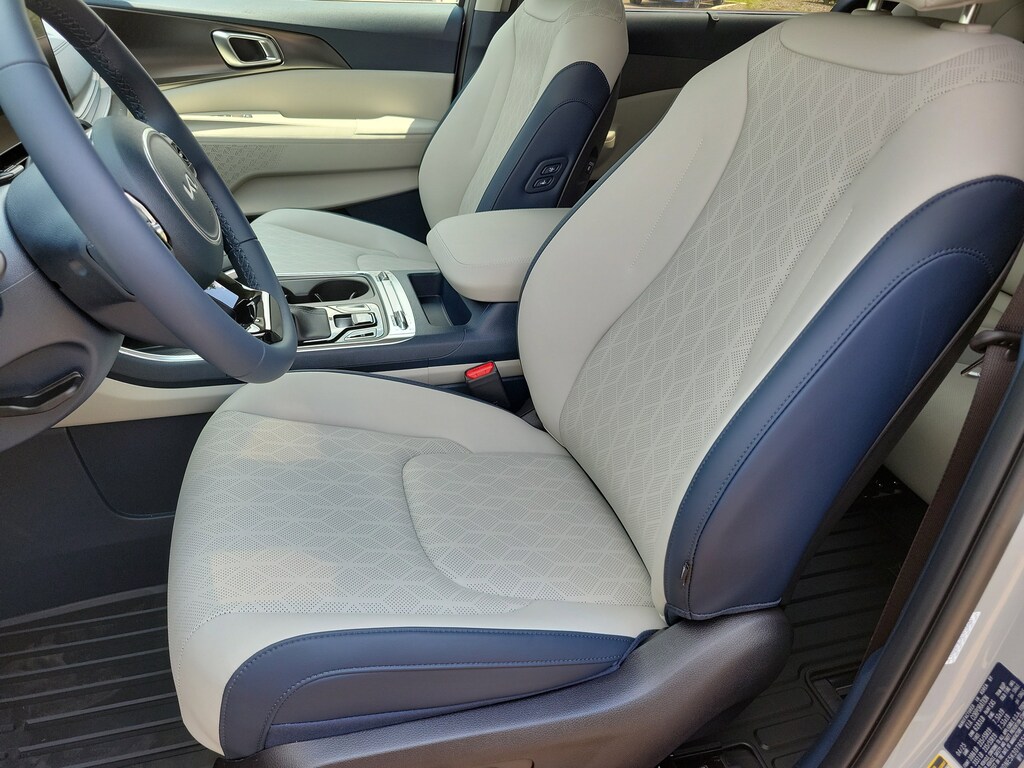 New 2026 Kia Carnival SX Van Passenger Van