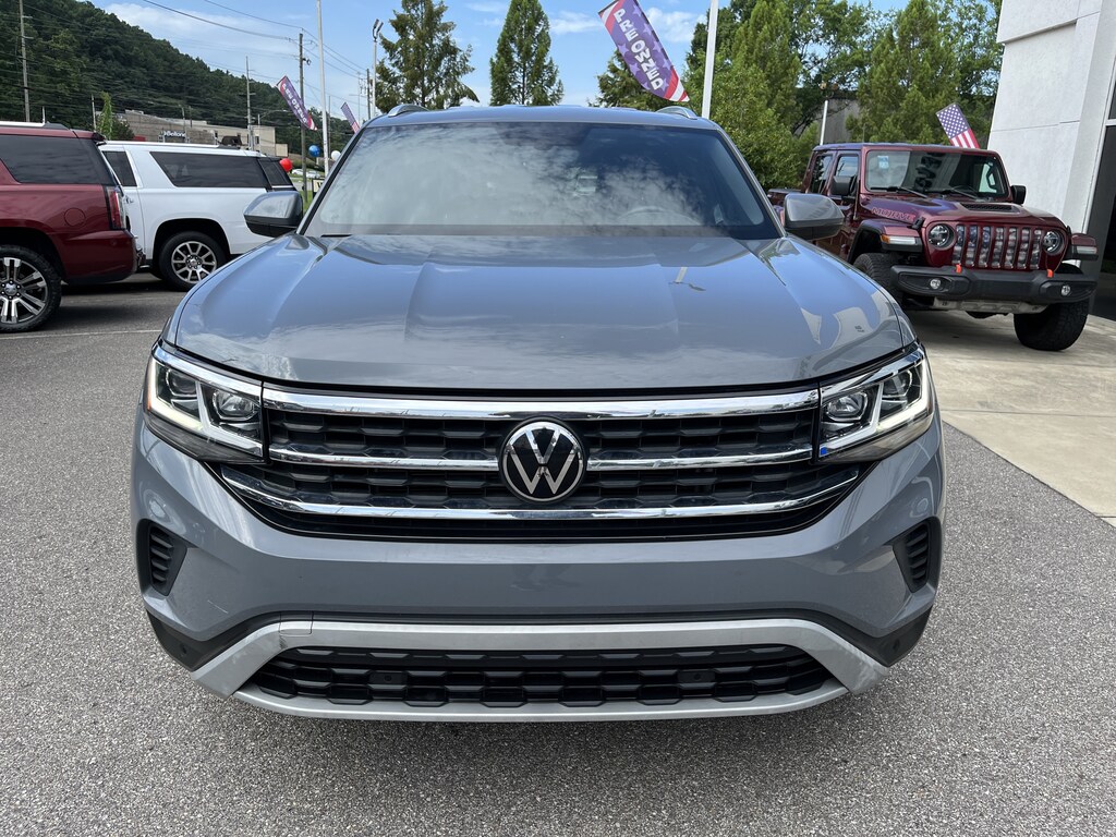 Used 2023 Volkswagen Atlas Cross Sport 2.0T SE w/Technology SUV