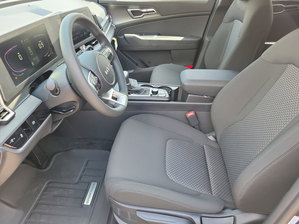 New 2025 Kia Sportage LX SUV