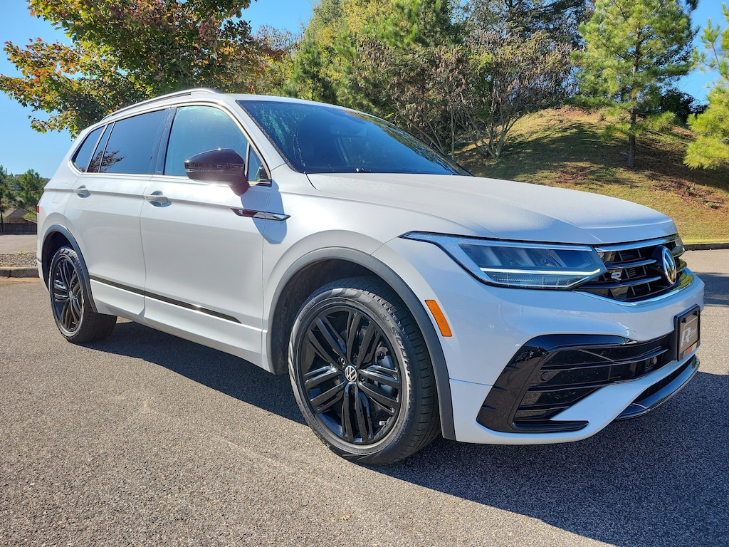 Used 2022 Volkswagen Tiguan 2.0T SE R-Line Black SUV