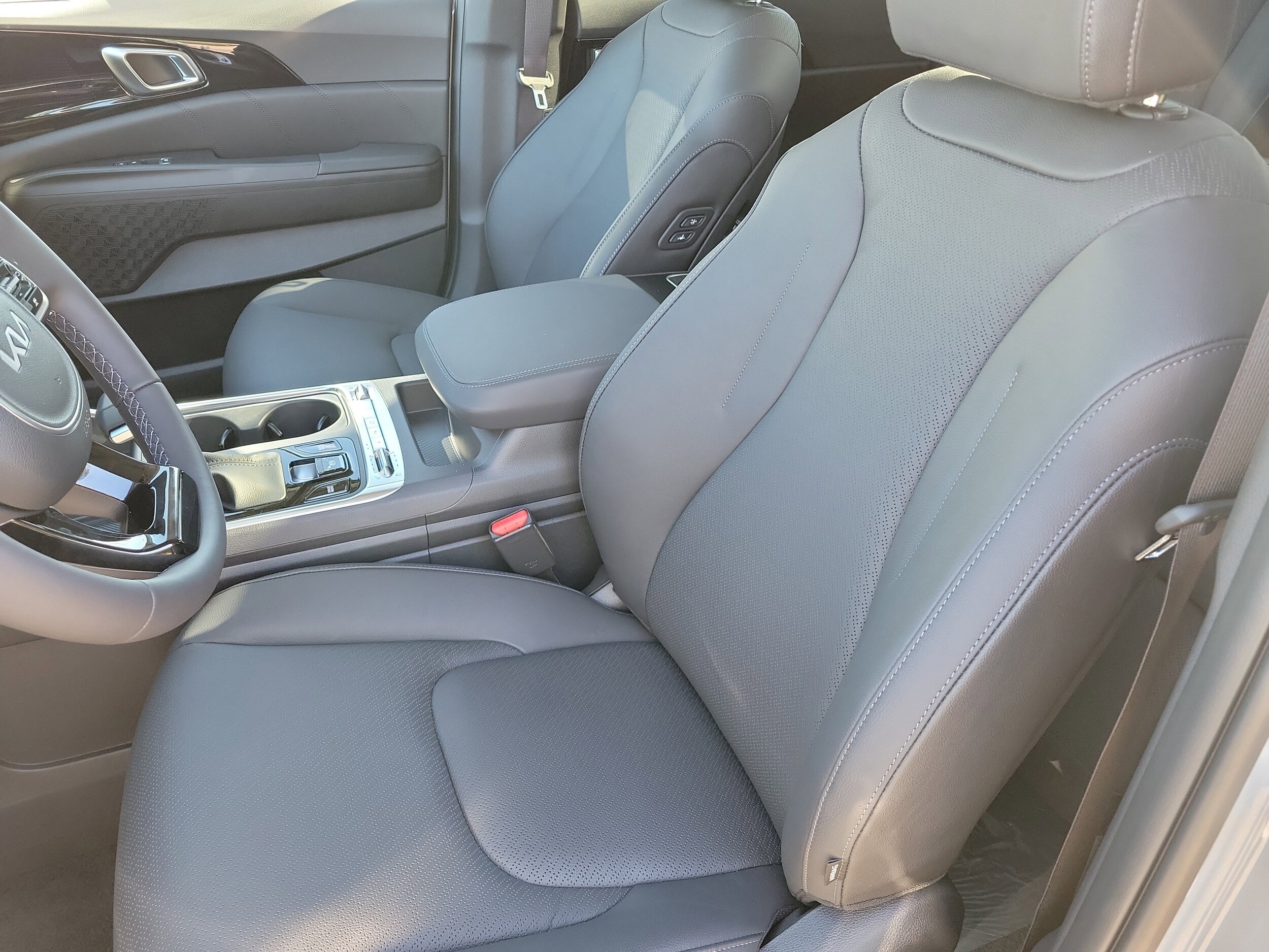 2026 Kia Carnival SX Prestige photo 3