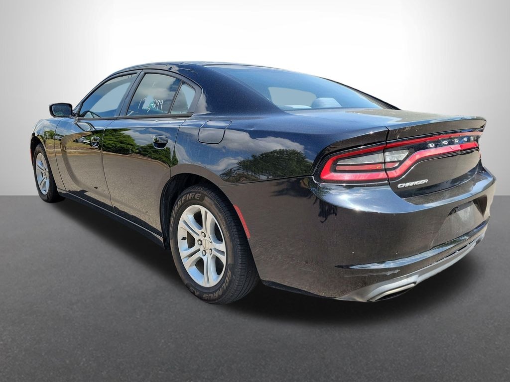 Used 2016 Dodge Charger SE Sedan