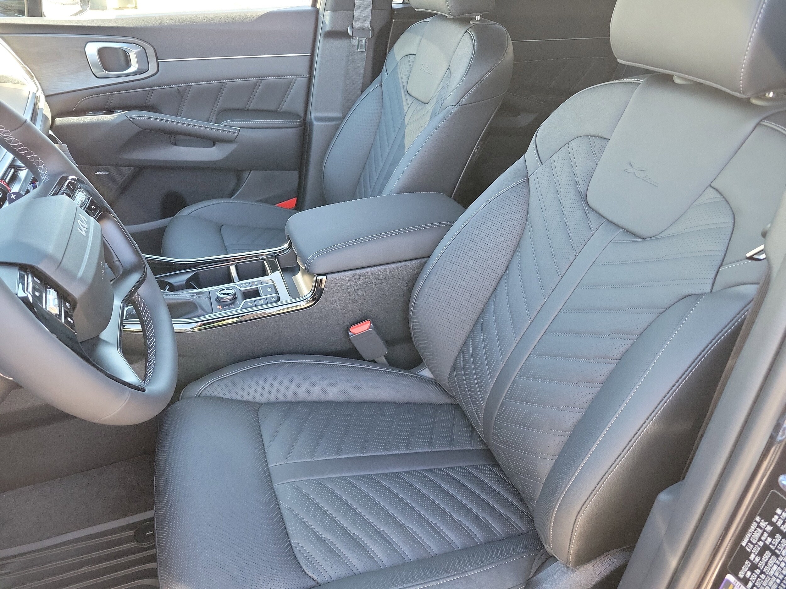 2026 Kia Sorento X-Line SX Prestige photo 3