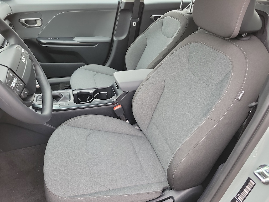 New 2025 Kia K4 LXS Sedan