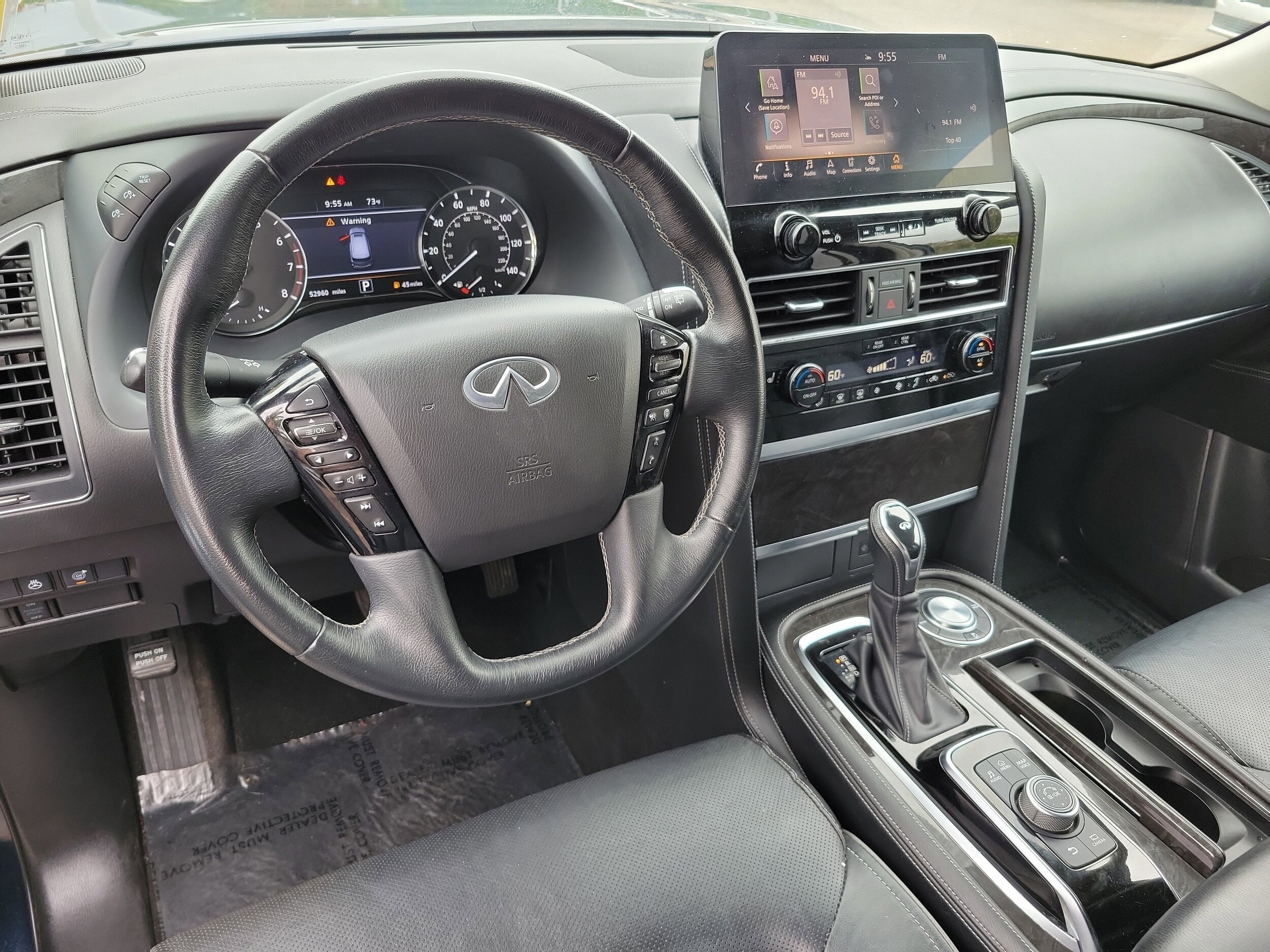 2023 Infiniti QX80 Luxe photo 2