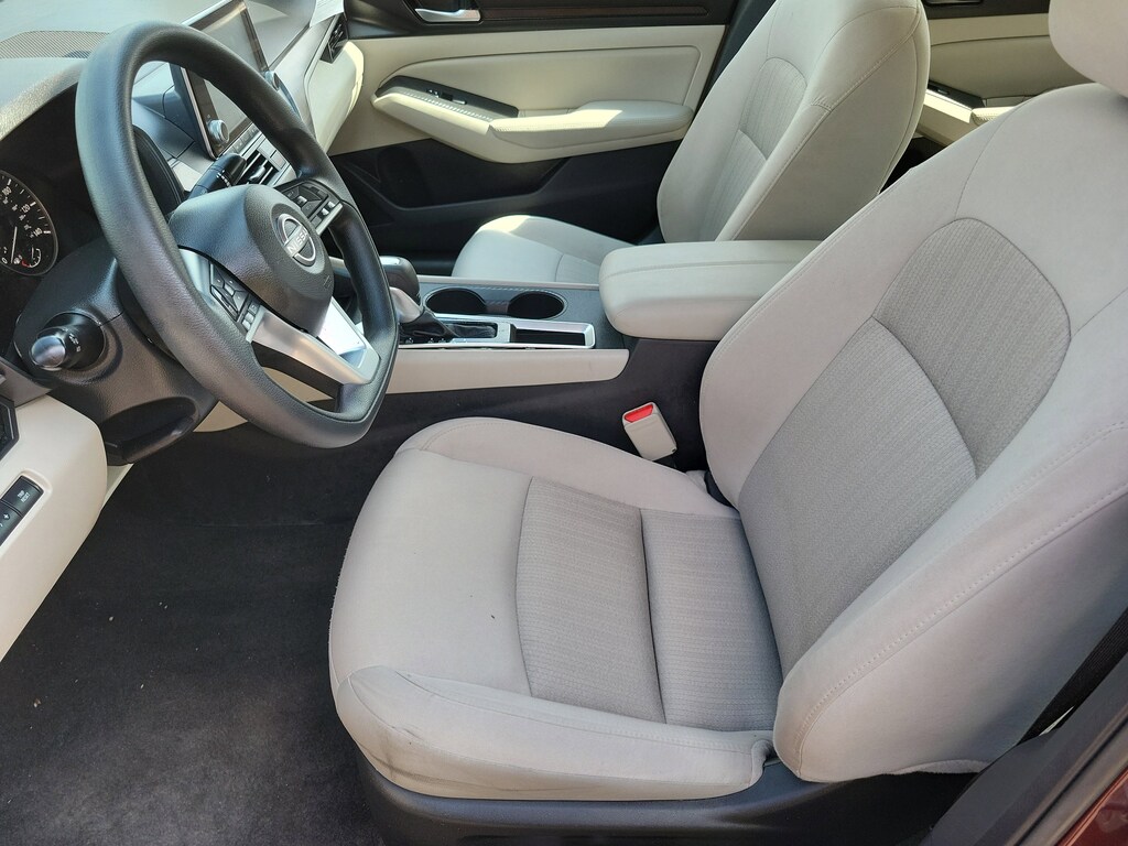 Used 2025 Nissan Altima SV Sedan