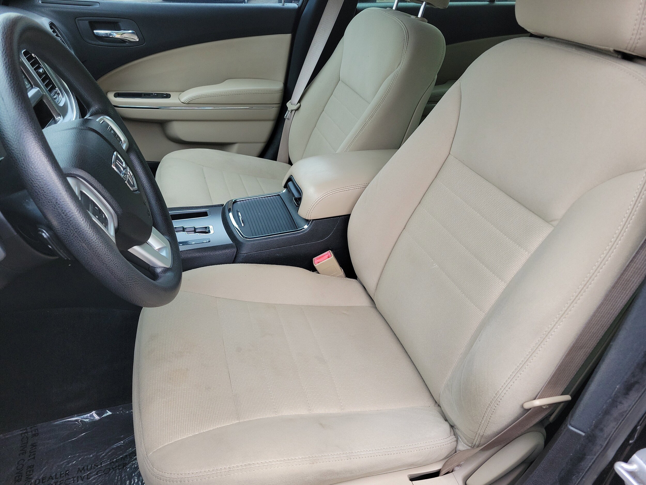 2012 Dodge Charger SE photo 4