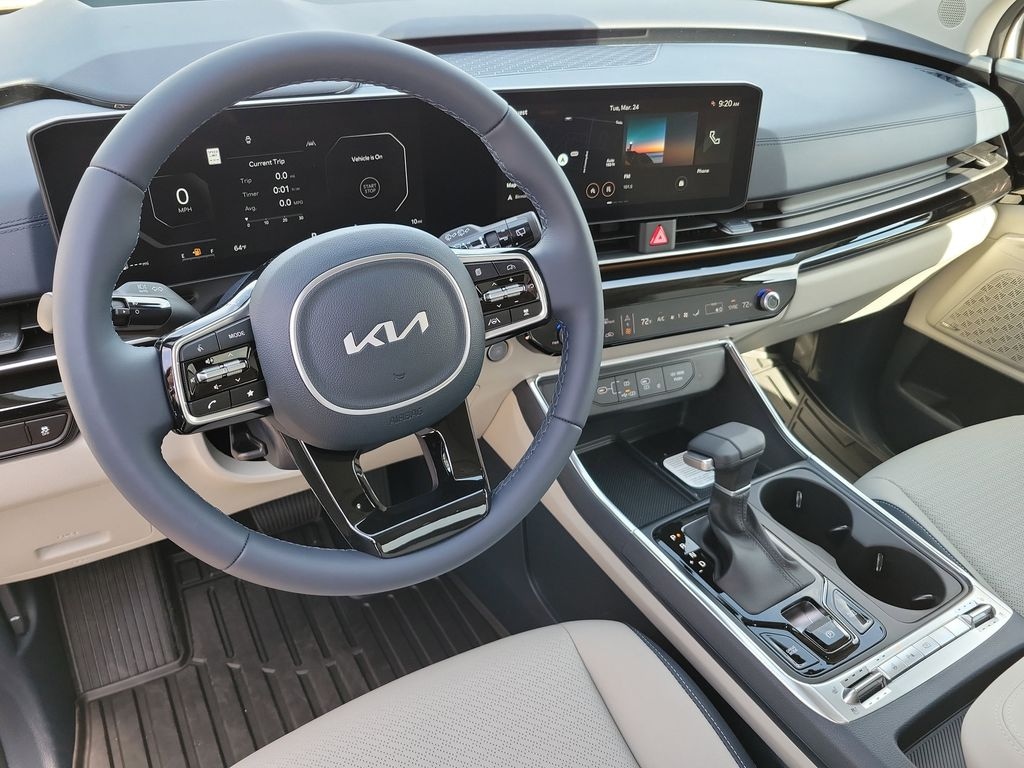 New 2026 Kia Carnival SX Van Passenger Van