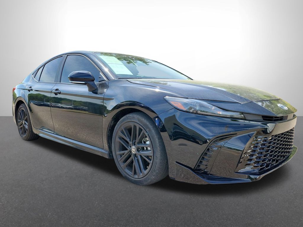 2025 Toyota Camry SE - Photo 7