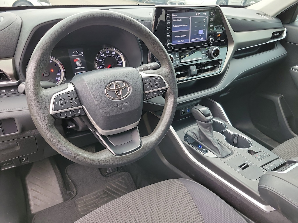 Used 2022 Toyota Highlander L SUV