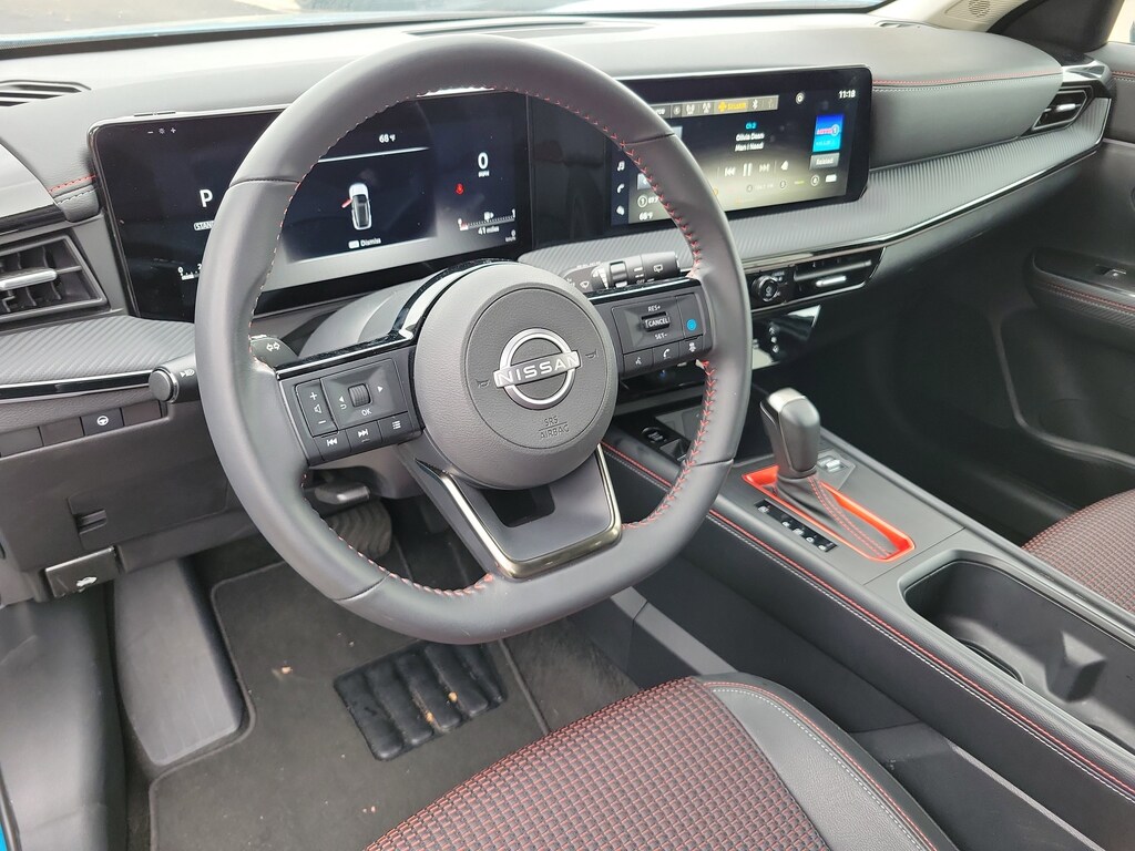 Used 2025 Nissan Kicks SR SUV