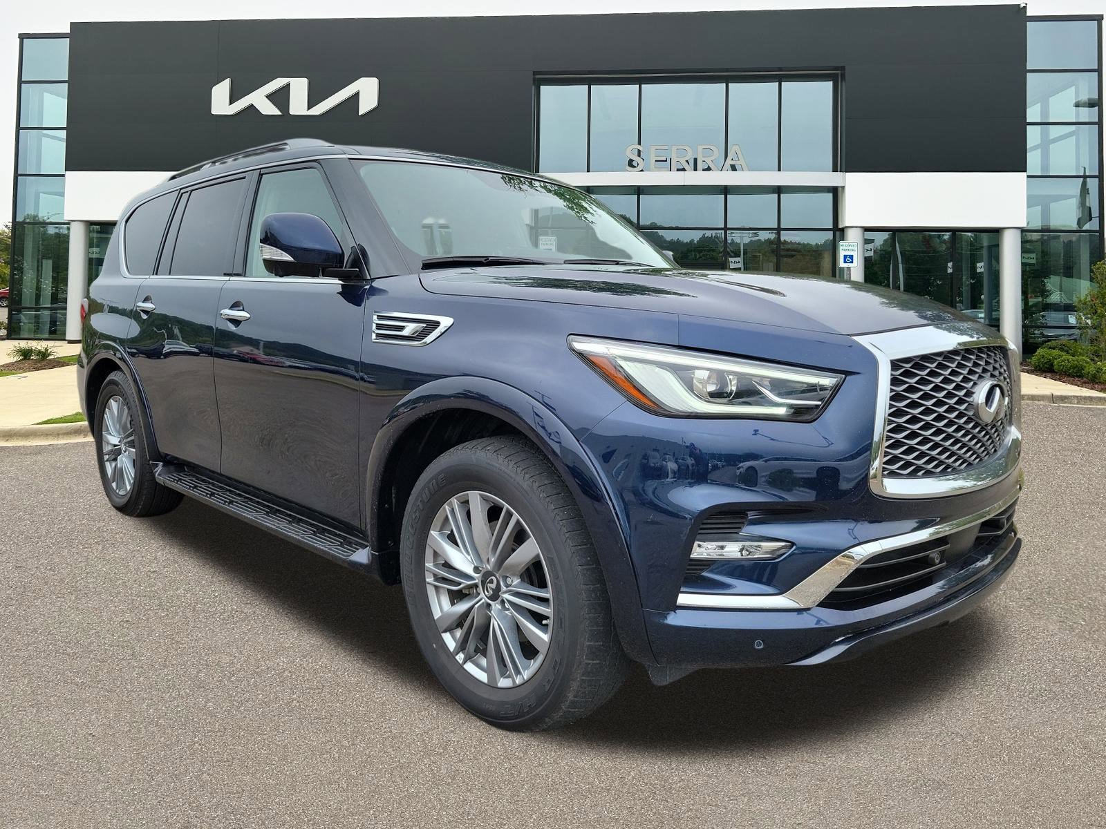 2023 INFINITI QX80 Luxe's photo