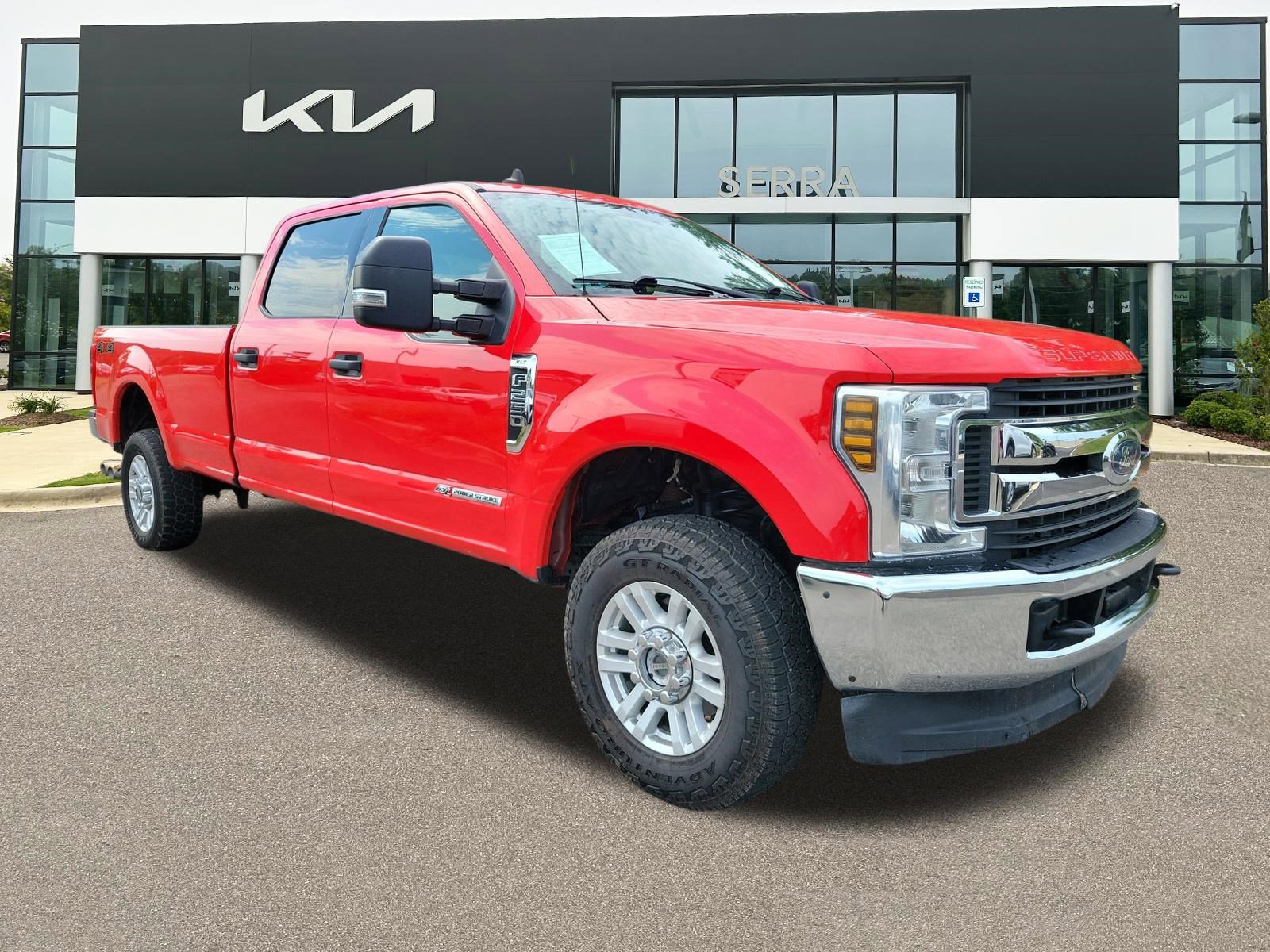 2019 Ford F-250 XLT 4x4 Crew Cab 8' Box's photo