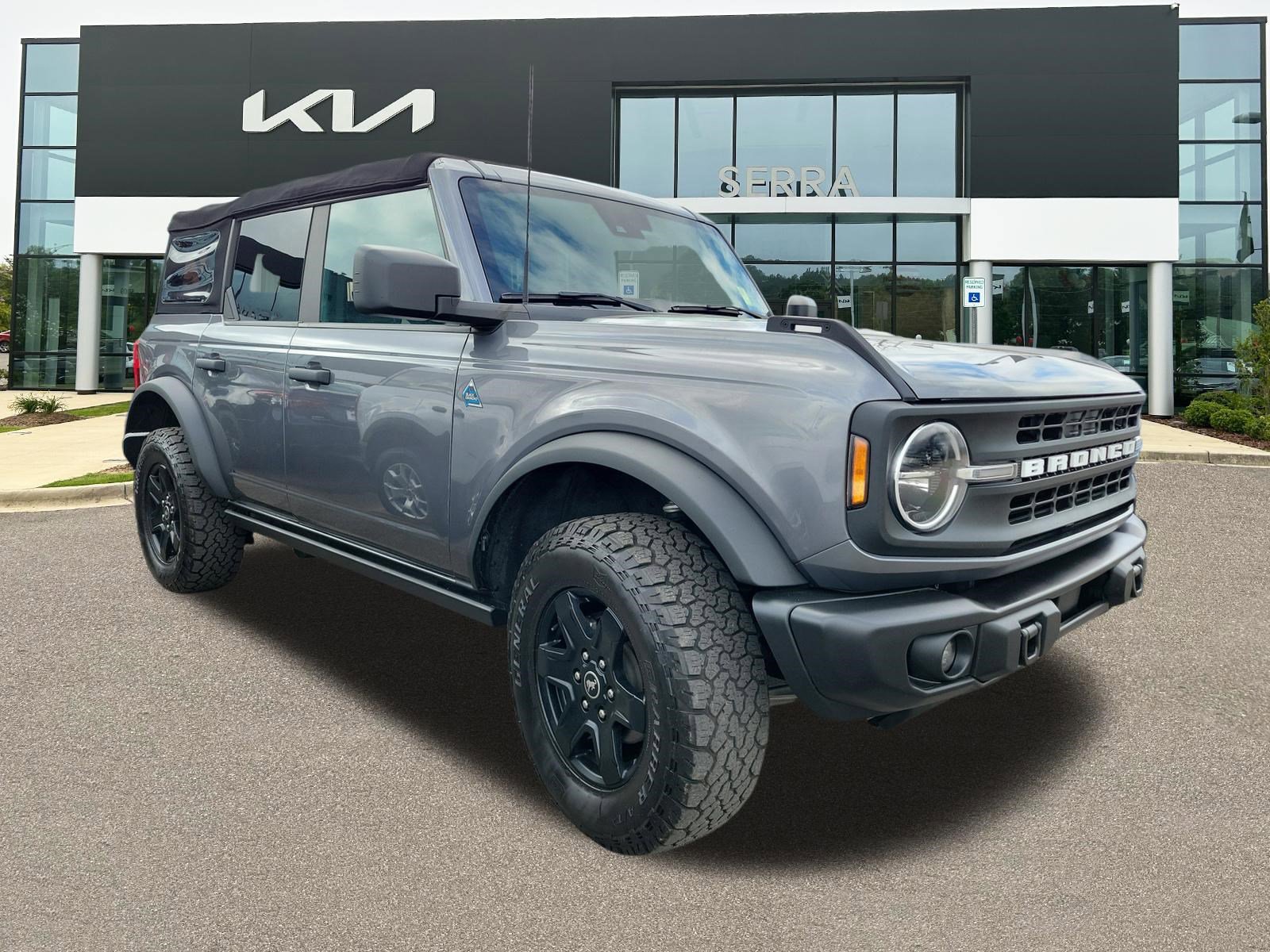 2022 Ford Bronco Black Diamond 4x4's photo