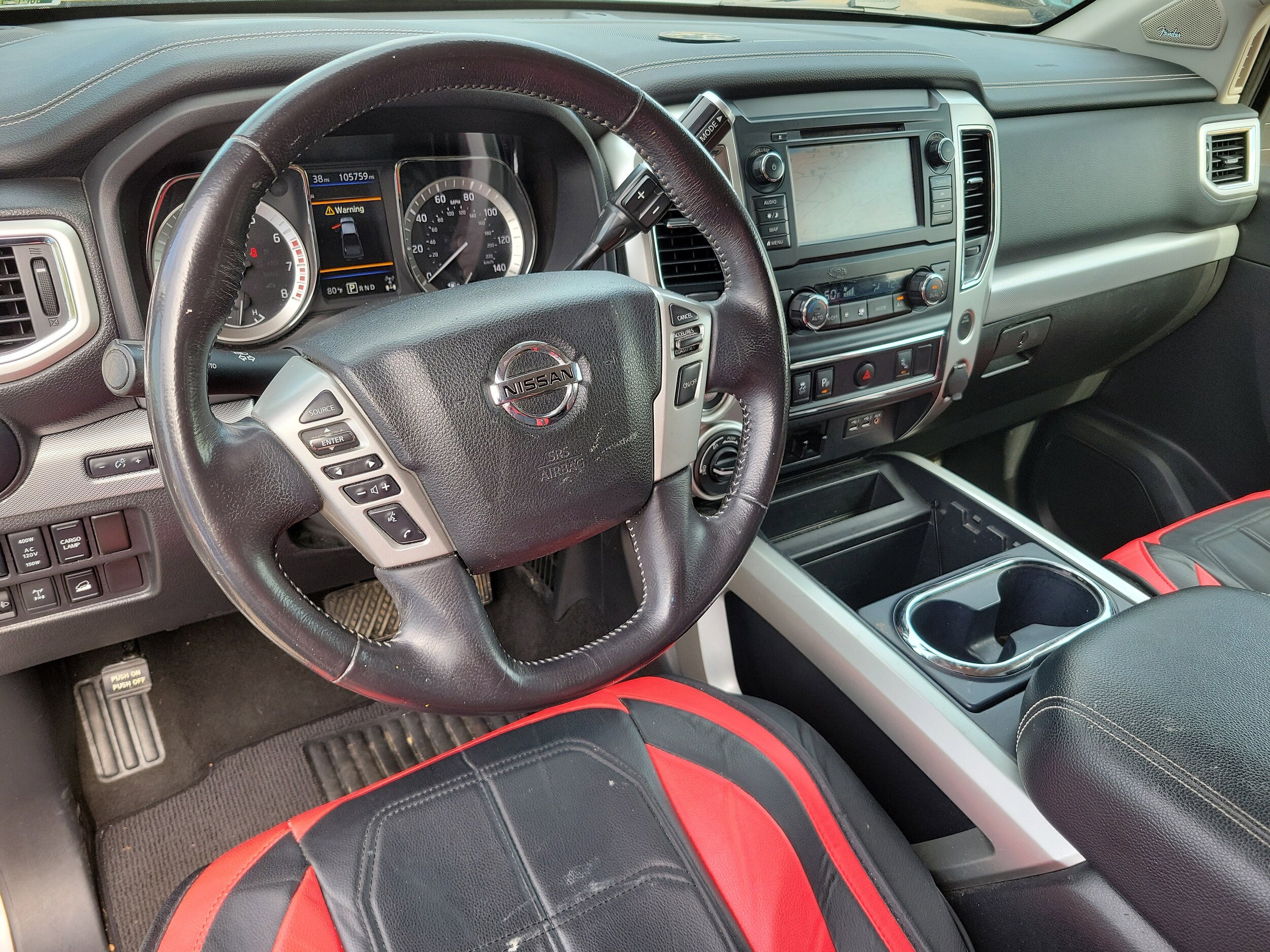2019 Nissan Titan PRO-4X photo 2