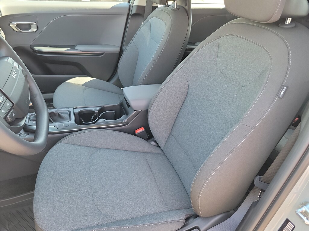 New 2025 Kia K4 LXS Sedan