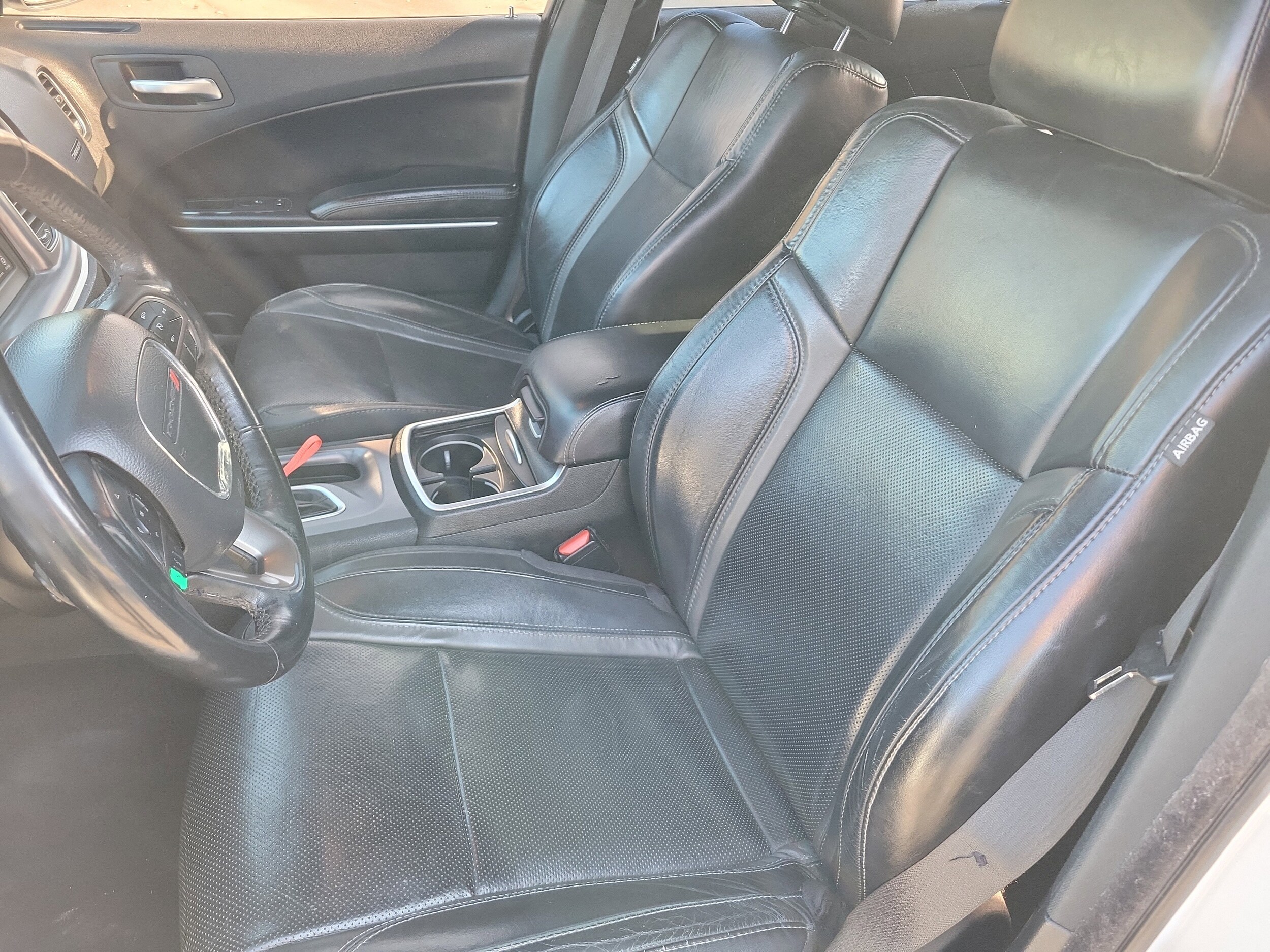 2019 Dodge Charger SXT photo 2