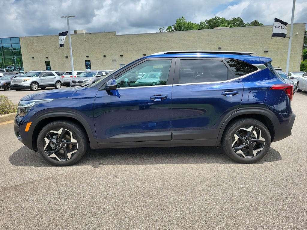 Used 2025 Kia Seltos EX SUV