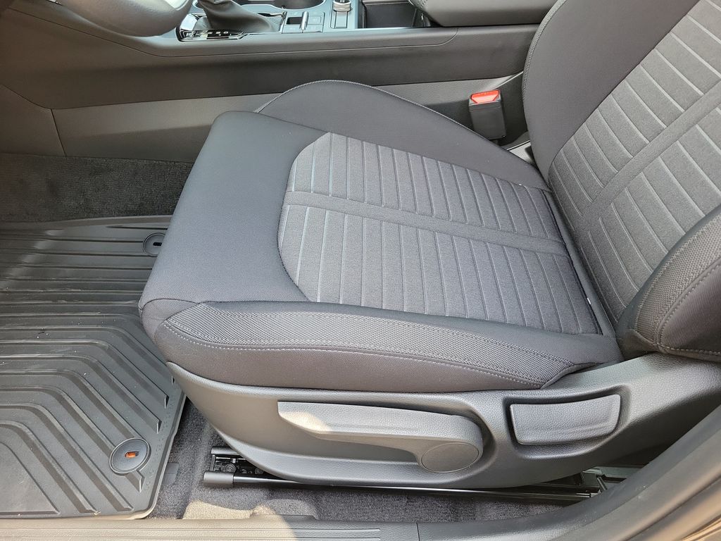 2026 Kia K5 LXS - Photo 11