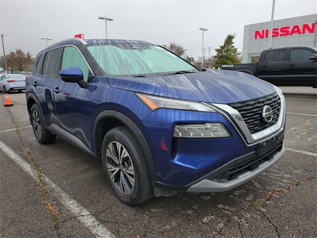 2021 Nissan Rogue SV's photo