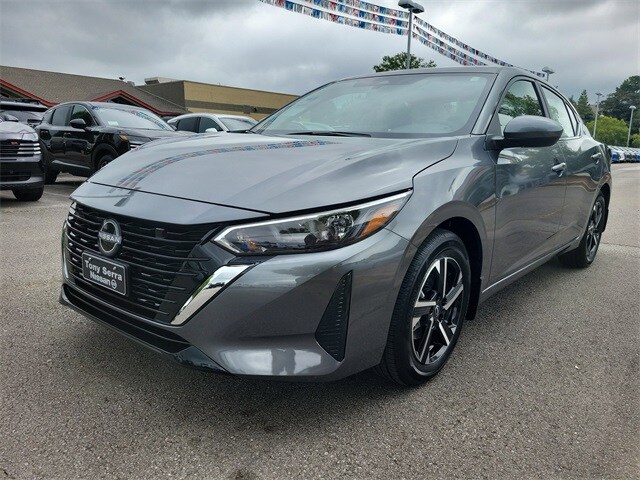 2025 Nissan Sentra SV photo 3