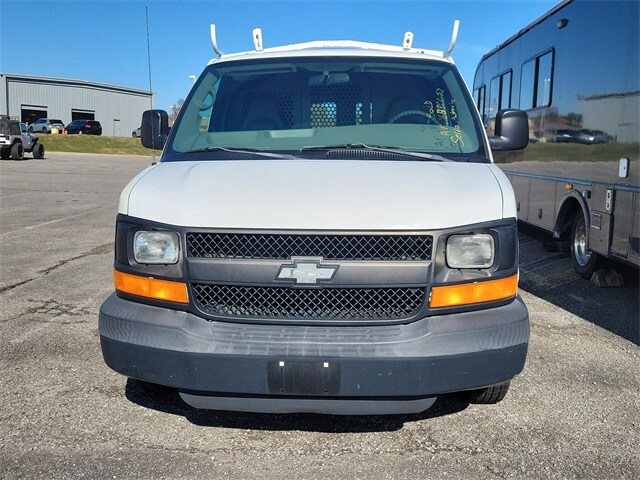 2006 Chevrolet Express Van LT Cargo photo 2