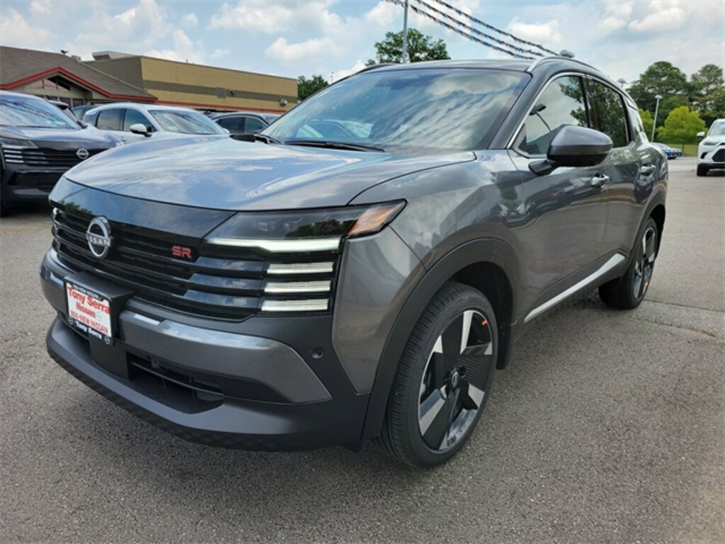 New 2025 Nissan Kicks SR SUV