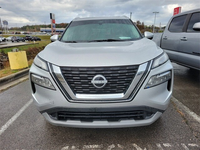 2023 Nissan Rogue SV photo 2