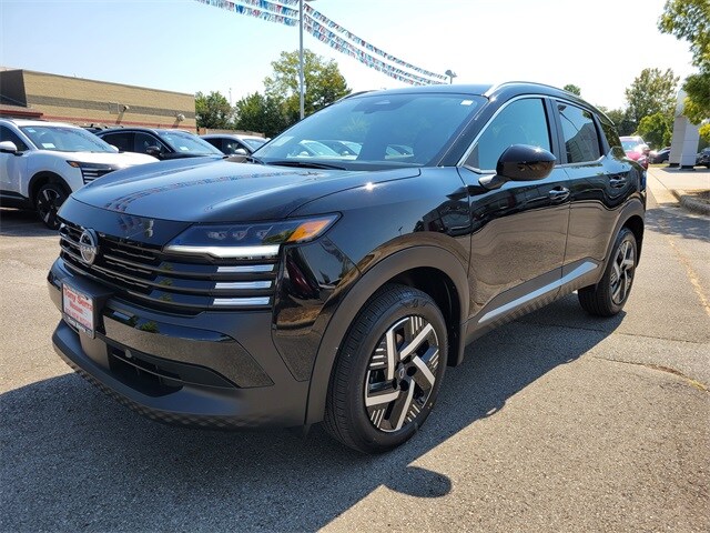 2026 Nissan Kicks SV photo 2