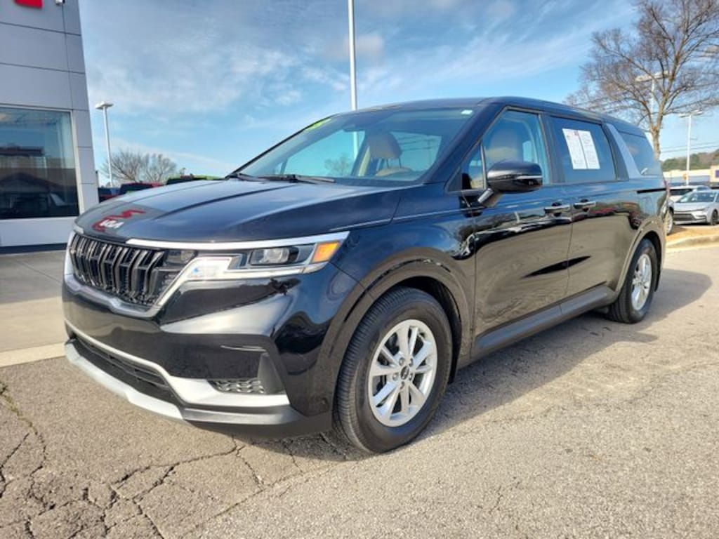 Certified 2023 Kia Carnival LX Seat Package MPV