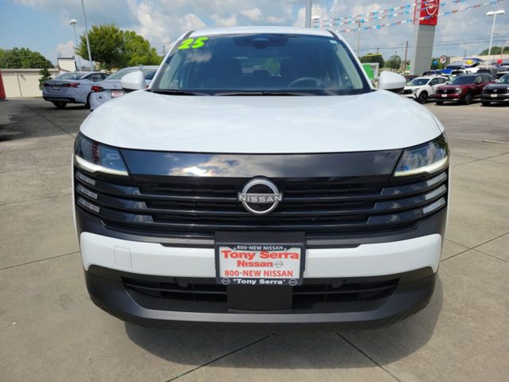 Used 2025 Nissan Kicks SV SUV
