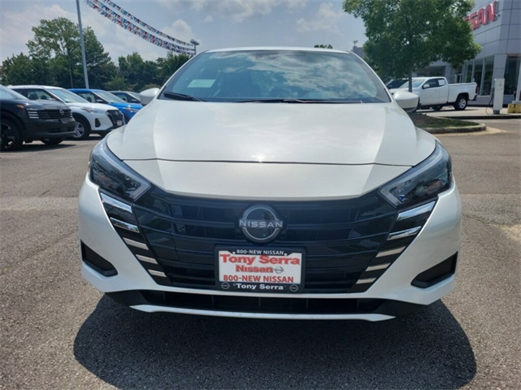 New 2025 Nissan Versa 1.6 SV Sedan