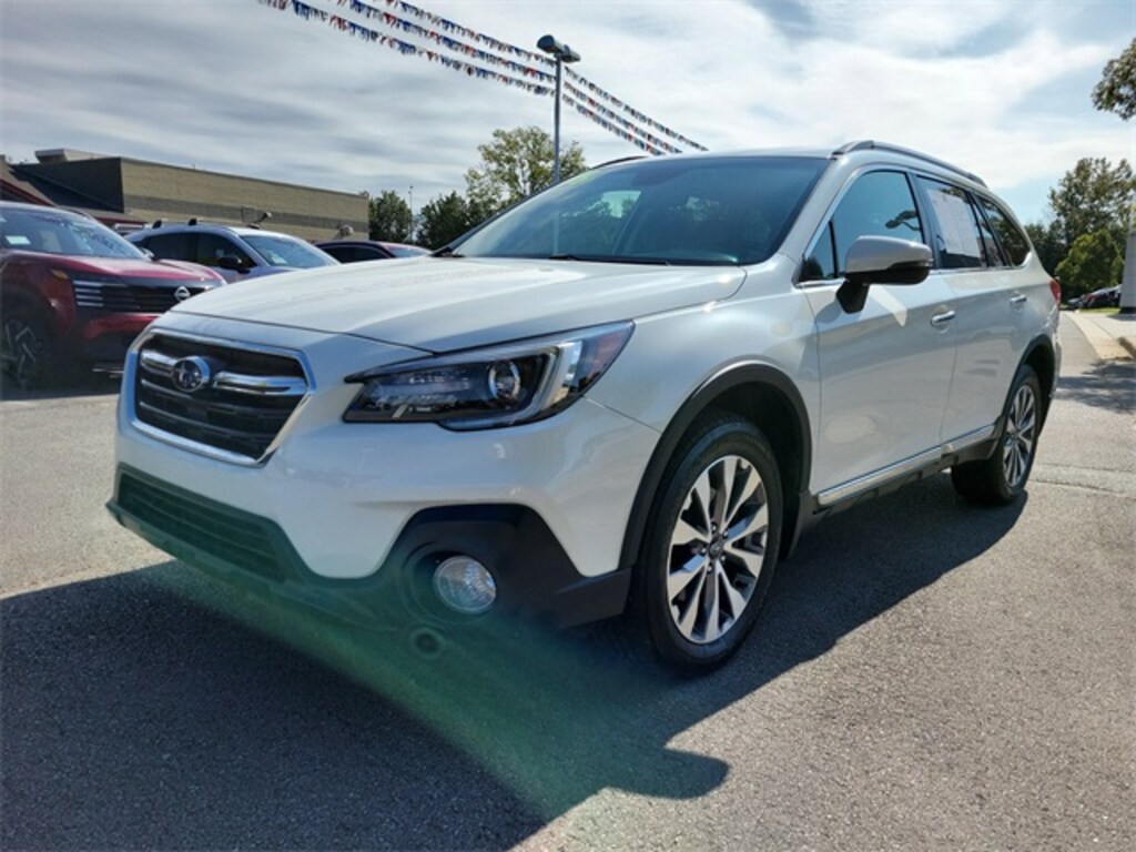 Used 2018 Subaru Outback 3.6R Touring with Starlink SUV