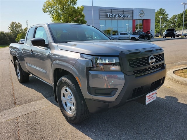 2026 Nissan Frontier S's photo