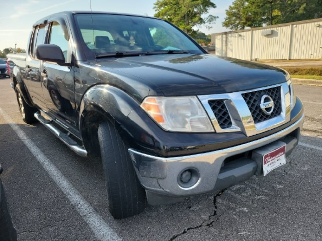 Used 2010 Nissan Frontier SE Truck Crew Cab