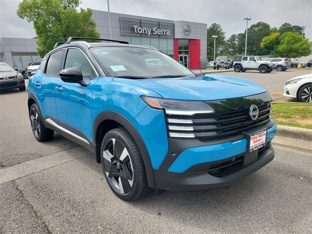 2025 Nissan Kicks SR AWD's photo