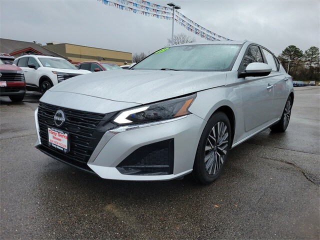 2023 Nissan Altima 2.5 SV photo 3