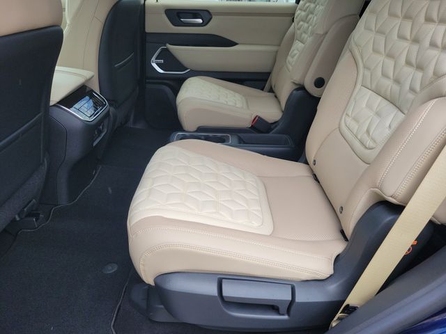 2025 Nissan Armada Platinum - Photo 16