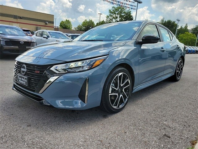 2025 Nissan Sentra SR photo 3