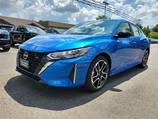 2025 Nissan Sentra SR photo 3